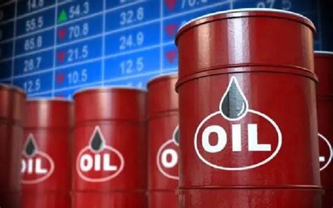 Oil Market Imbalance Deepens as Global Supply Surpasses Demand Growth